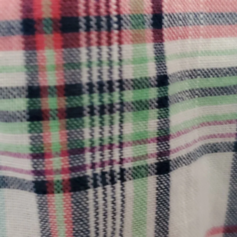 IZOD plaid short sleeve shirt. - Picture 5 of 10